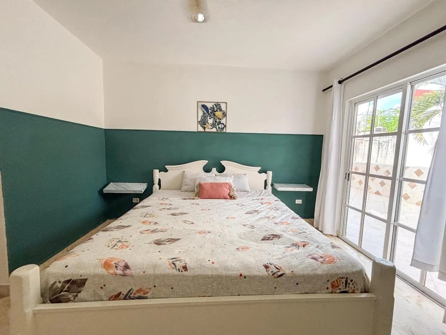 Spacious King Room Near Beach & Quinta Playa del Carmen Apartament