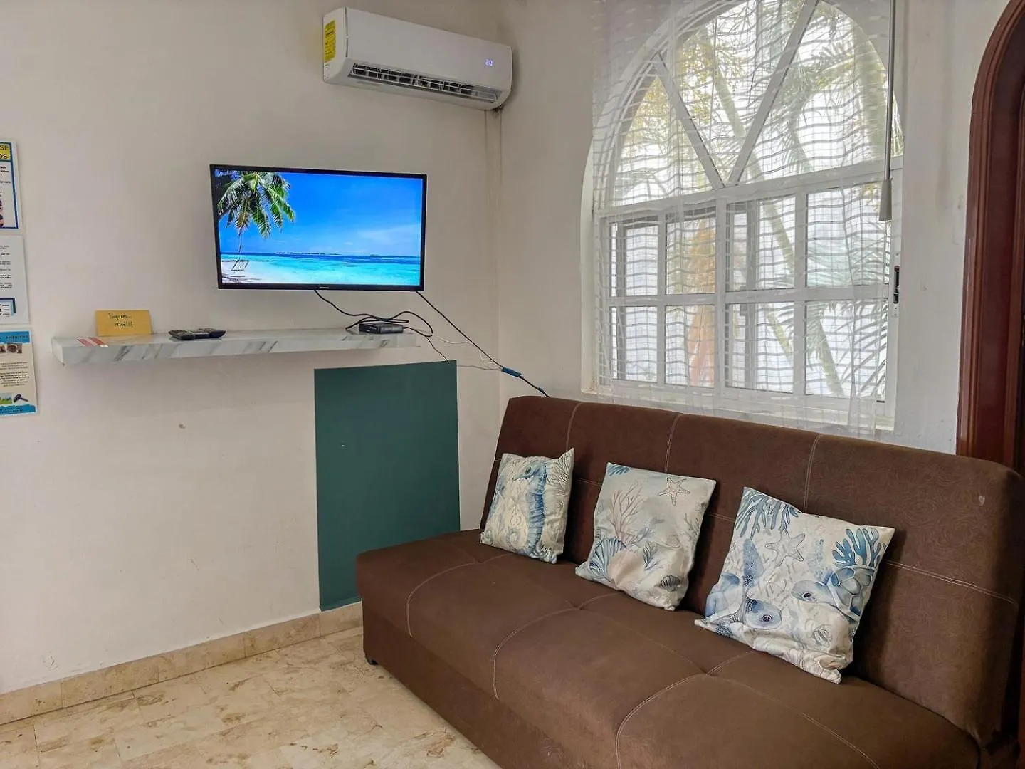 Spacious King Room Near Beach & Quinta Playa del Carmen 0*,  México